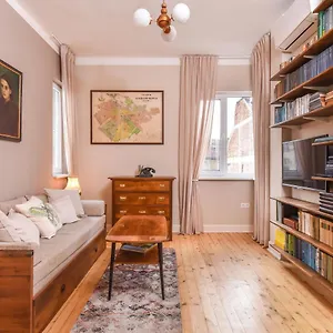 Apartment Chez Marie - Cozy One-bedroom With Balcony By Flat Mаnager, Sofia