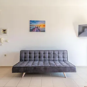 κάντε κράτηση εδώ